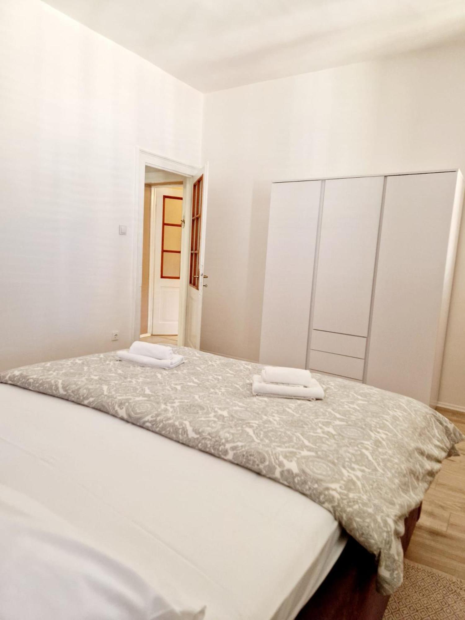 Apartment Pape Спліт Екстер'єр фото
