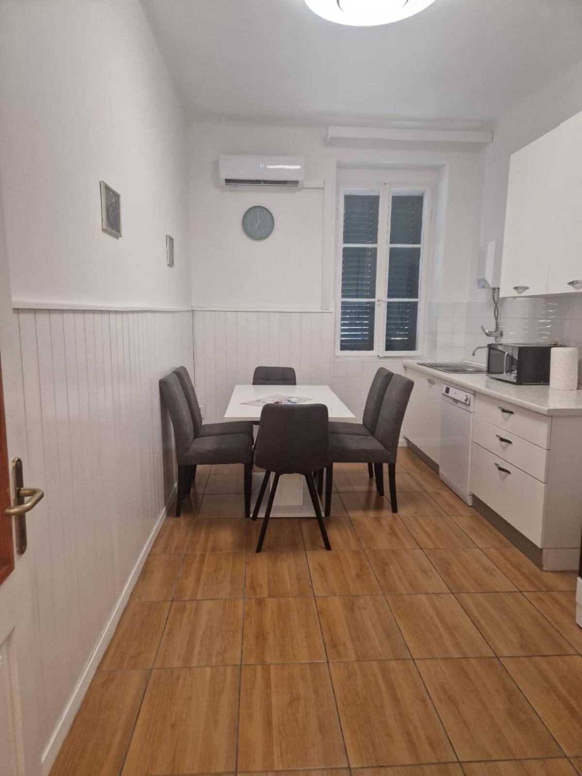 Apartment Pape Спліт Екстер'єр фото
